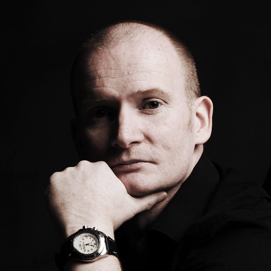 Peter-Wardell-award-winning-magician-speaker-storyteller-experience-enagement-at-Great-British-Speakers