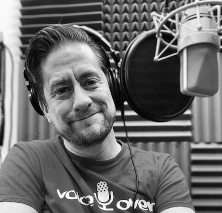 hire-british-voiceover-artist-mark-with-homestudio