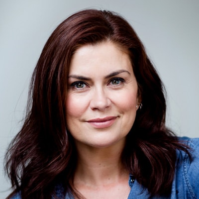 Amanda-Lamb-hire property-presenter-speaker-host-at-Great-British-Speakers