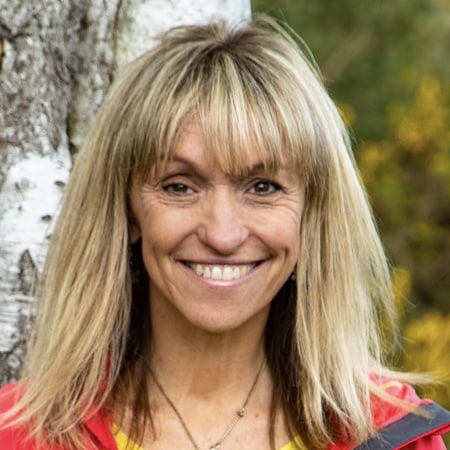 Michaela Strachan hire BAFTA award winning wildlife TV presenter Springwatch Autumnwatch Winterwatch author speaker book at Great British Speakers